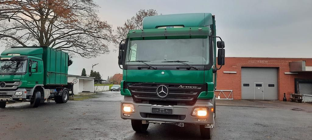 Mercedes-Benz 1841K 4x2 Actros Kipper mit Kran+Greifer - Camion benne, Camion grue: photos 2 Mercedes-Benz 1841K 4x2 Actros Kipper mit Kran+Greifer - Camion benne, Camion grue: photos 2