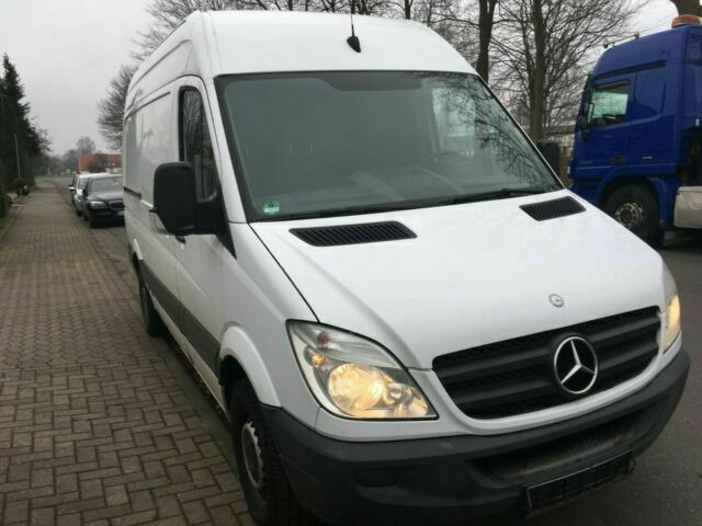 Mercedes-Benz 313 cdi Sprinter German Truck - Fourgon utilitaire: photos 3 Mercedes-Benz 313 cdi Sprinter German Truck - Fourgon utilitaire: photos 3