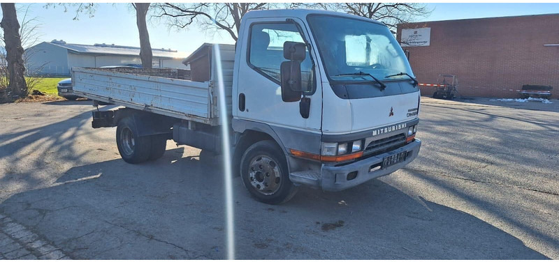 Mitsubishi Canter Kipper - Camion benne: photos 2 Mitsubishi Canter Kipper - Camion benne: photos 2