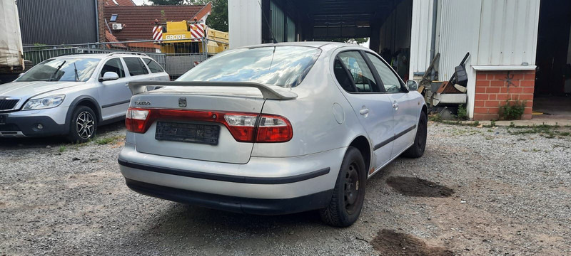 SEAT Toledo Signo 1,8 20V Autom - Voiture: photos 3 SEAT Toledo Signo 1,8 20V Autom - Voiture: photos 3