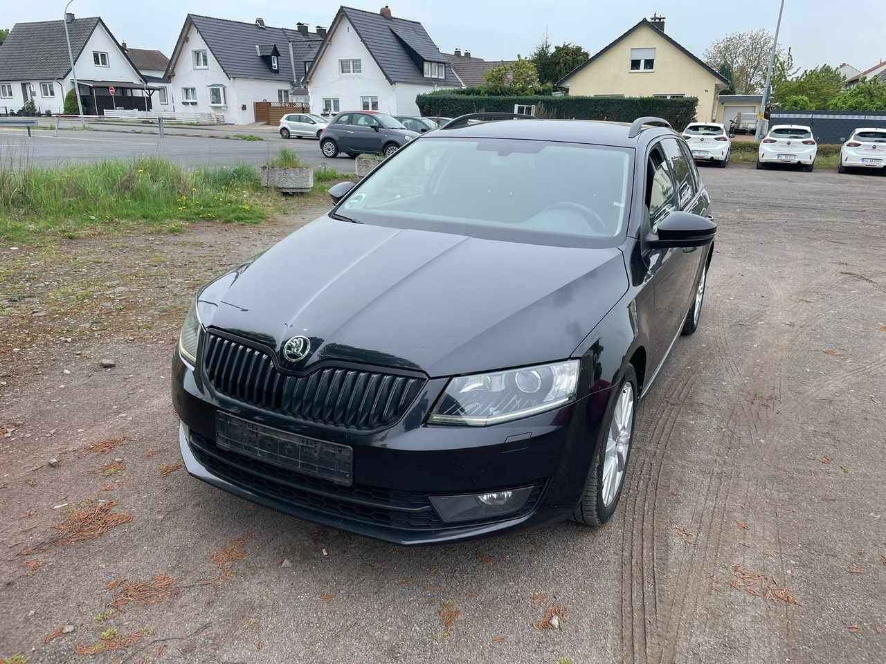 Skoda Octavia 2.0 TDI Green tec Solution Combi - Voiture: photos 1 Skoda Octavia 2.0 TDI Green tec Solution Combi - Voiture: photos 1