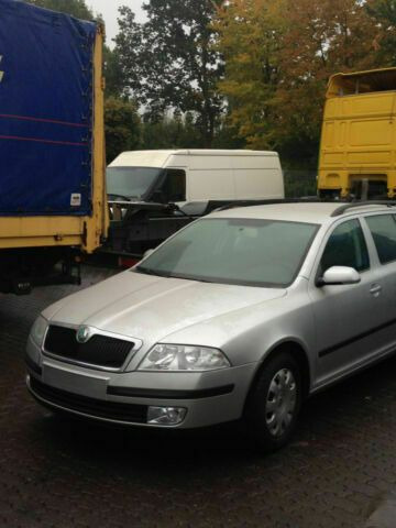 Skoda Octaviat Vollausst. 105 KW - Voiture: photos 3 Skoda Octaviat Vollausst. 105 KW - Voiture: photos 3