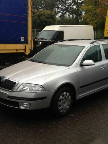 Skoda Octaviat Vollausst. 105 KW - Voiture: photos 1 Skoda Octaviat Vollausst. 105 KW - Voiture: photos 1