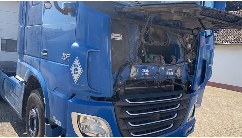 DAF XF 106.440PS SC SZM Top zustand 1-Hand - Tracteur routier: photos 4 DAF XF 106.440PS SC SZM Top zustand 1-Hand - Tracteur routier: photos 4