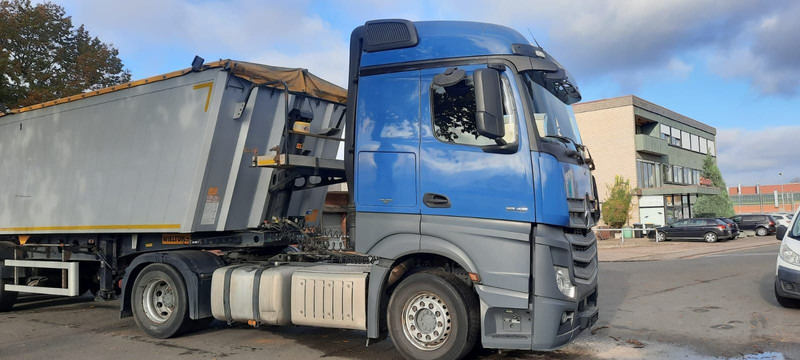 Mercedes-Benz Actros 1843LS 4x2 G.Haus/Hochdach Kipphyd./2-Kre - Tracteur routier: photos 3 Mercedes-Benz Actros 1843LS 4x2 G.Haus/Hochdach Kipphyd./2-Kre - Tracteur routier: photos 3