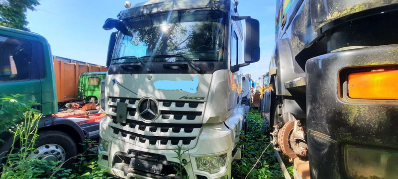 Mercedes-Benz Arocs SZM 1843 - Tracteur routier: photos 1 Mercedes-Benz Arocs SZM 1843 - Tracteur routier: photos 1