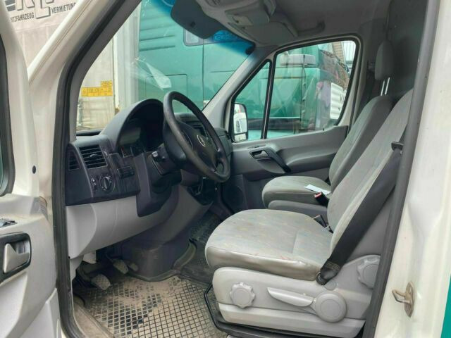 Volkswagen Crafter TDI Lang/Klima 3-Sitzer - Fourgon utilitaire: photos 4 Volkswagen Crafter TDI Lang/Klima 3-Sitzer - Fourgon utilitaire: photos 4