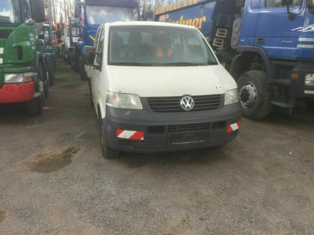 Volkswagen Transporter Pritsche Doka - Fourgon plateau: photos 2 Volkswagen Transporter Pritsche Doka - Fourgon plateau: photos 2