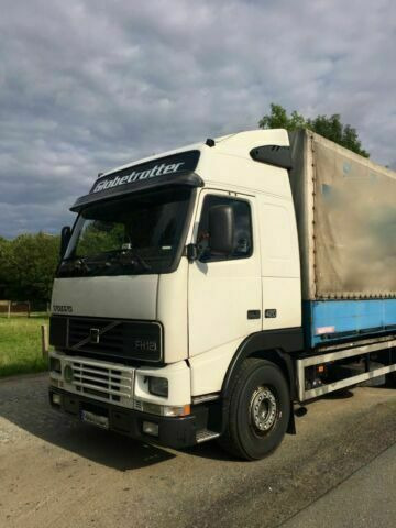 Volvo FH12-420 Euro:4Plane Spriegel mit LBW 3000kg - Camion à rideaux coulissants: photos 2 Volvo FH12-420 Euro:4Plane Spriegel mit LBW 3000kg - Camion à rideaux coulissants: photos 2