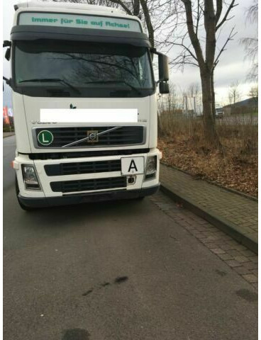 Volvo FH12-420 G.Haus 2xBett Klima Schaltgetriebe Reta - Camion ampliroll: photos 3 Volvo FH12-420 G.Haus 2xBett Klima Schaltgetriebe Reta - Camion ampliroll: photos 3