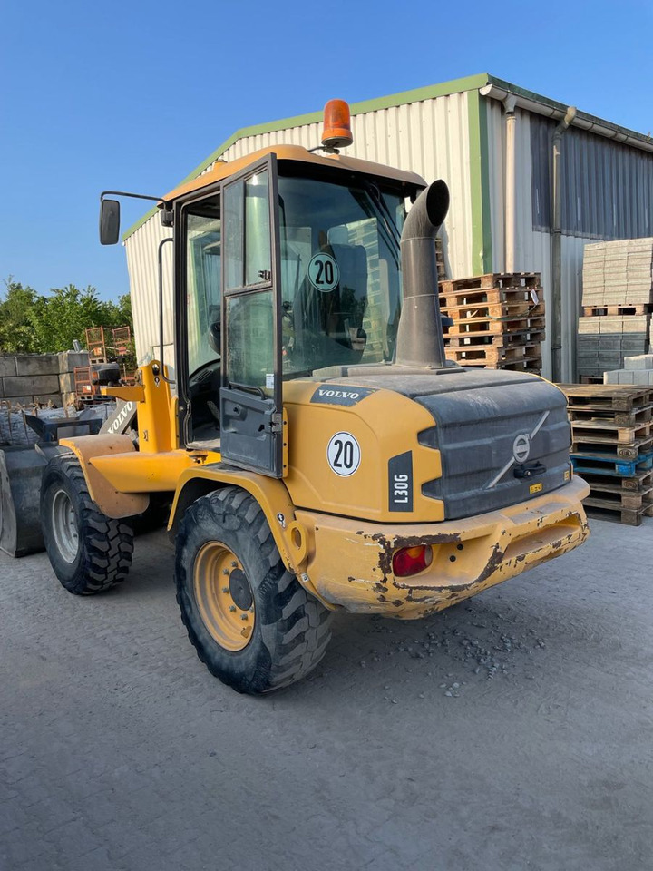 Volvo L30G - Chargeuse sur pneus: photos 2 Volvo L30G - Chargeuse sur pneus: photos 2