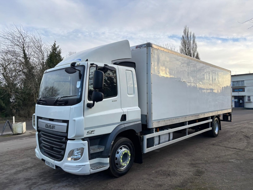 2015 DAF CF 220 Rigid Truck - Camion fourgon: photos 4 2015 DAF CF 220 Rigid Truck - Camion fourgon: photos 4