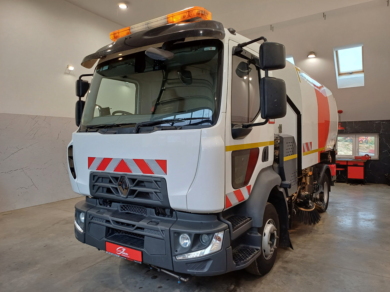RENAULT D12 Zamiatarka Kehrmaschine 2 Motoren SEMAT Zoeller Szczotki L/R Euro 6 PM10 2017r - Balayeuse de voirie: photos 2 RENAULT D12 Zamiatarka Kehrmaschine 2 Motoren SEMAT Zoeller Szczotki L/R Euro 6 PM10 2017r - Balayeuse de voirie: photos 2