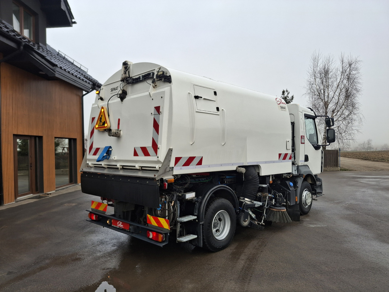 RENAULT D12 Zamiatarka Kehrmaschine SEMAT Zoeller Faun Karcher Euro 6 PM10 L/R 2017r - Balayeuse de voirie: photos 3 RENAULT D12 Zamiatarka Kehrmaschine SEMAT Zoeller Faun Karcher Euro 6 PM10 L/R 2017r - Balayeuse de voirie: photos 3