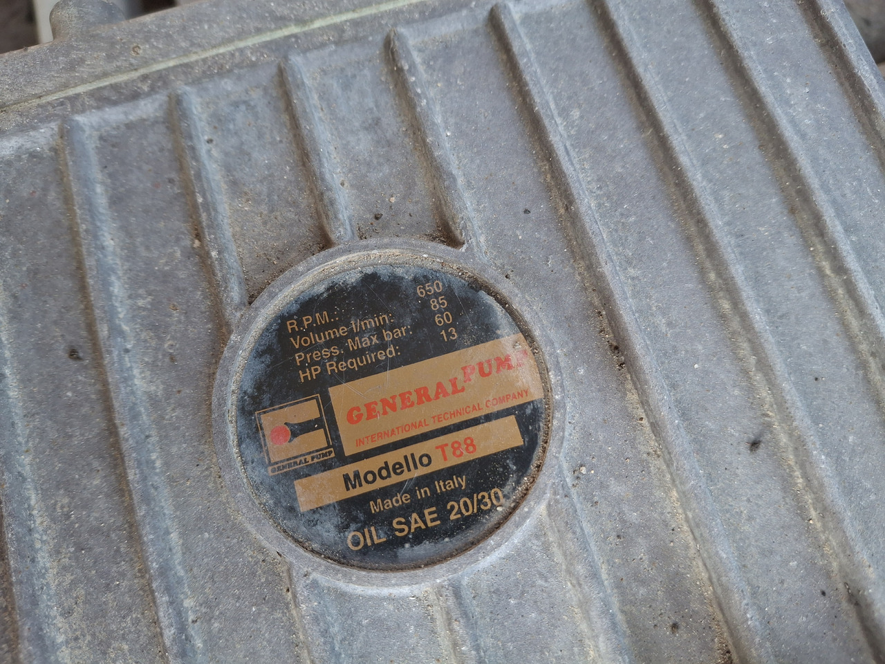 Balayeuse de voirie RENAULT Middlum 270 DXI Zamiatarka Kehrmaschine BUCHER Karcher L/R 2 Silniki 2 Motoren: photos 10 Balayeuse de voirie RENAULT Middlum 270 DXI Zamiatarka Kehrmaschine BUCHER Karcher L/R 2 Silniki 2 Motoren: photos 10