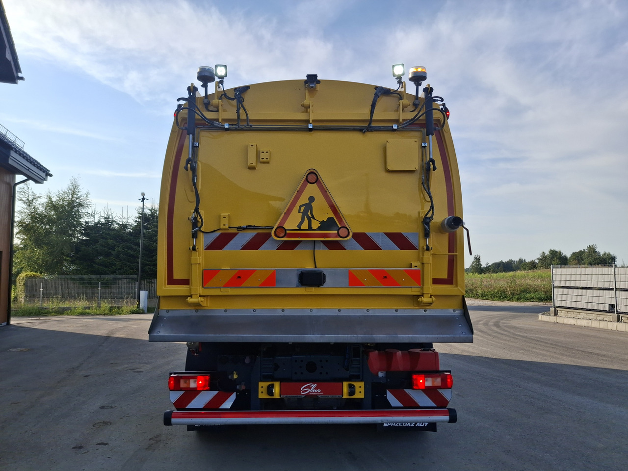 VOLVO FMX 420 Zamiatarka Kehrmaschine Euro 6 PM2.5 BROCK VS 7 TECH Karcher L/R 2145 Mth 2021r - Balayeuse de voirie: photos 5 VOLVO FMX 420 Zamiatarka Kehrmaschine Euro 6 PM2.5 BROCK VS 7 TECH Karcher L/R 2145 Mth 2021r - Balayeuse de voirie: photos 5