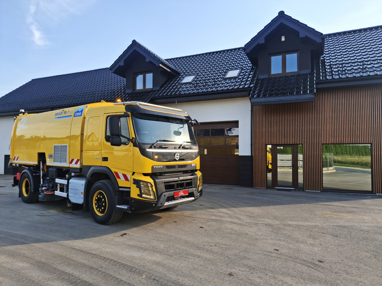 VOLVO FMX 420 Zamiatarka Kehrmaschine Euro 6 PM2.5 BROCK VS 7 TECH Karcher L/R 2145 Mth 2021r - Balayeuse de voirie: photos 1 VOLVO FMX 420 Zamiatarka Kehrmaschine Euro 6 PM2.5 BROCK VS 7 TECH Karcher L/R 2145 Mth 2021r - Balayeuse de voirie: photos 1