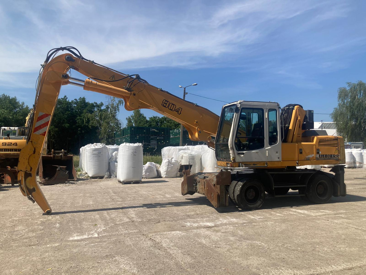 Liebherr A 904 Litronic - Pelle de manutention: photos 2 Liebherr A 904 Litronic - Pelle de manutention: photos 2