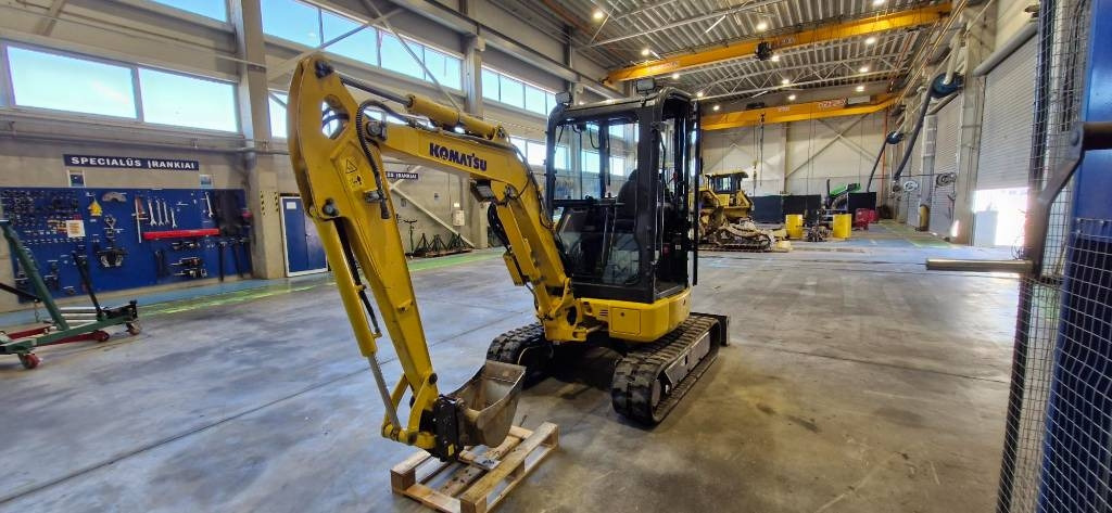 Komatsu PC 26 MR - Mini pelle: photos 2 Komatsu PC 26 MR - Mini pelle: photos 2