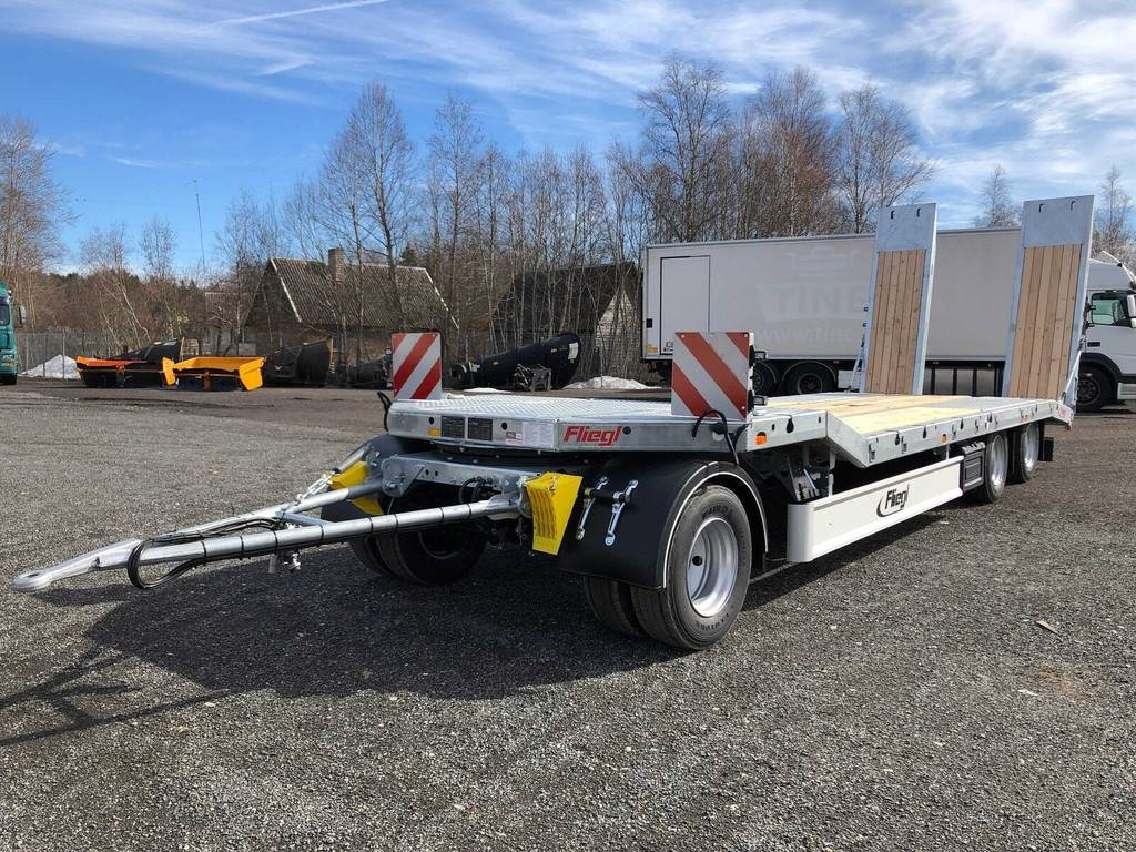 Fliegl DTS-S 300  - Remorque porte-engin surbaissée: photos 1 Fliegl DTS-S 300  - Remorque porte-engin surbaissée: photos 1