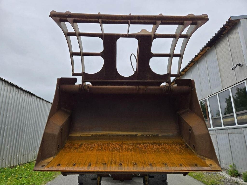 Komatsu WA200PZ-6 - Chargeuse sur pneus: photos 4 Komatsu WA200PZ-6 - Chargeuse sur pneus: photos 4