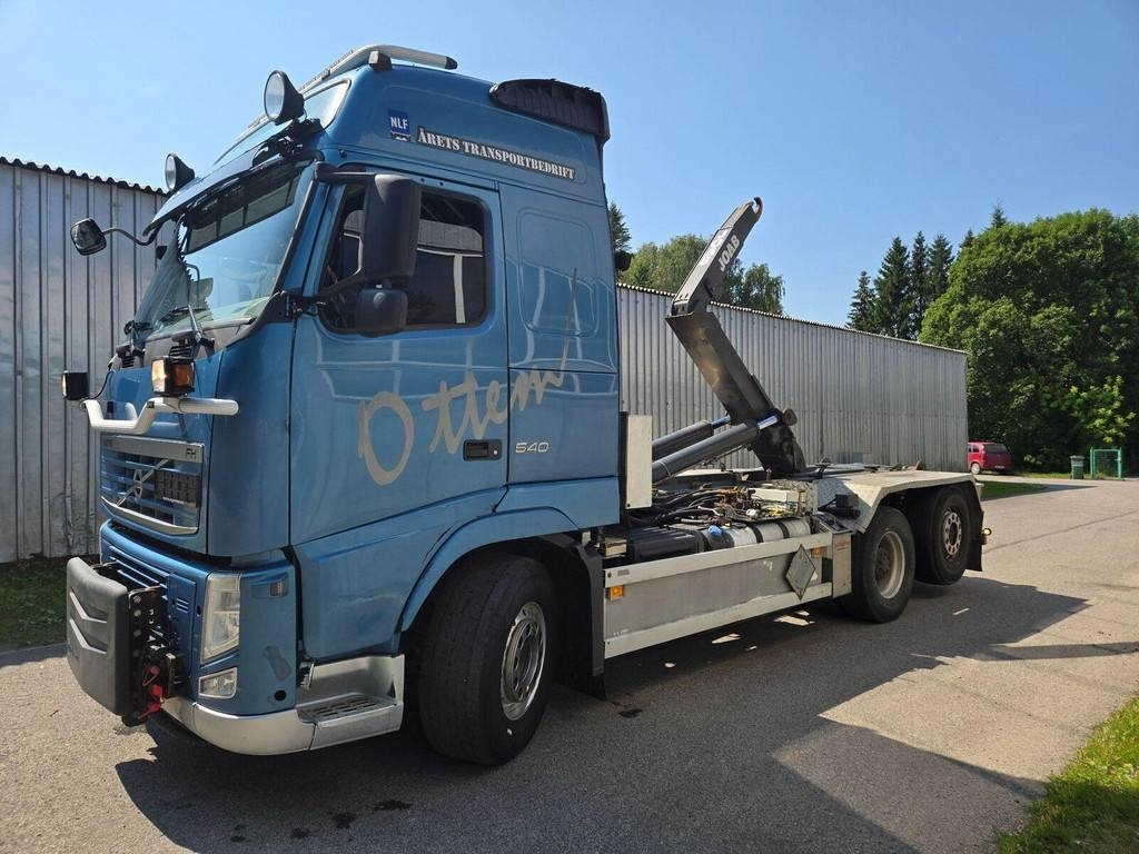 Volvo FH540 6X2 JOAB - Camion ampliroll: photos 1 Volvo FH540 6X2 JOAB - Camion ampliroll: photos 1