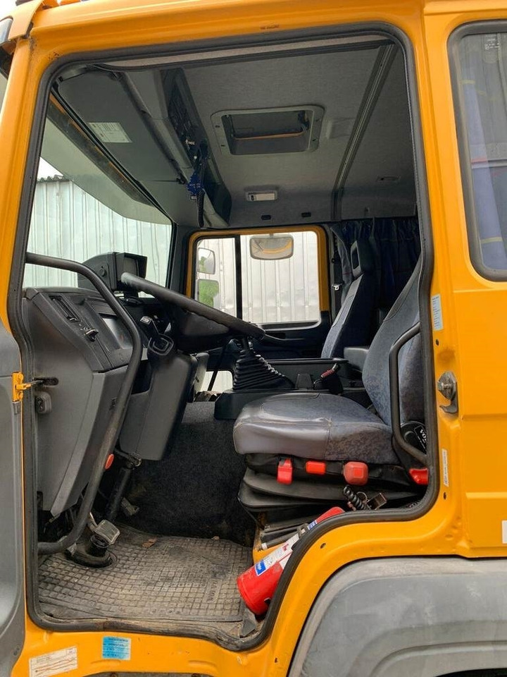 Camion benne Volvo FL615 + HIAB 027-2: photos 10