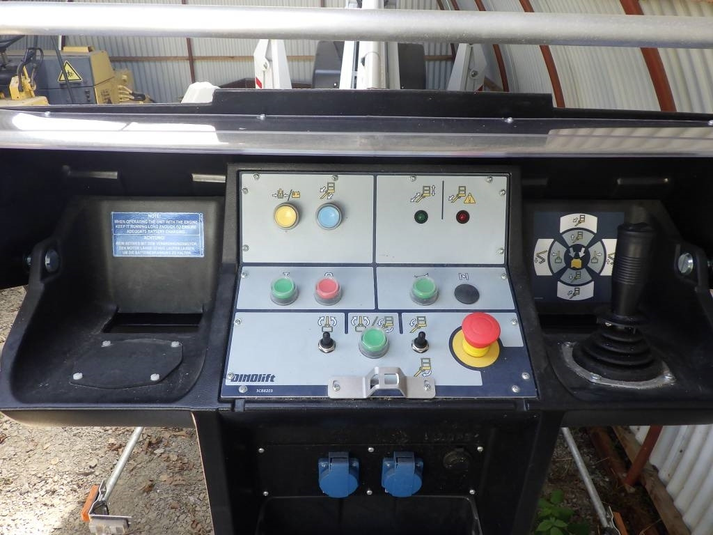 Dino 180 XT II - Nacelle sur remorque: photos 5 Dino 180 XT II - Nacelle sur remorque: photos 5
