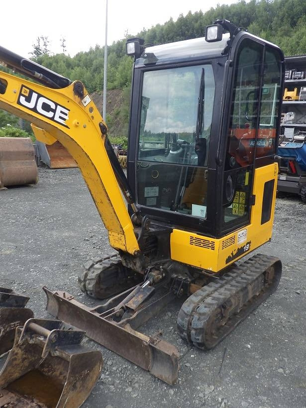 JCB 19 C-1 - Mini pelle: photos 2 JCB 19 C-1 - Mini pelle: photos 2