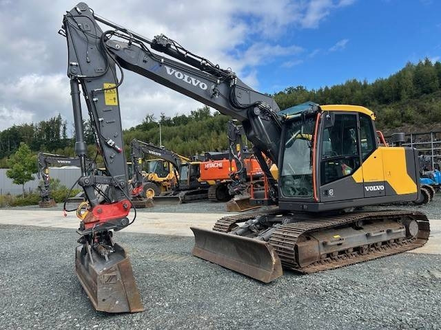 Volvo EC 140 EL - Pelle sur chenille: photos 1 Volvo EC 140 EL - Pelle sur chenille: photos 1