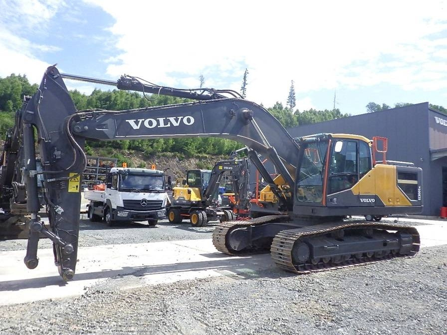 Volvo EC 300 E - Pelle sur chenille: photos 1 Volvo EC 300 E - Pelle sur chenille: photos 1