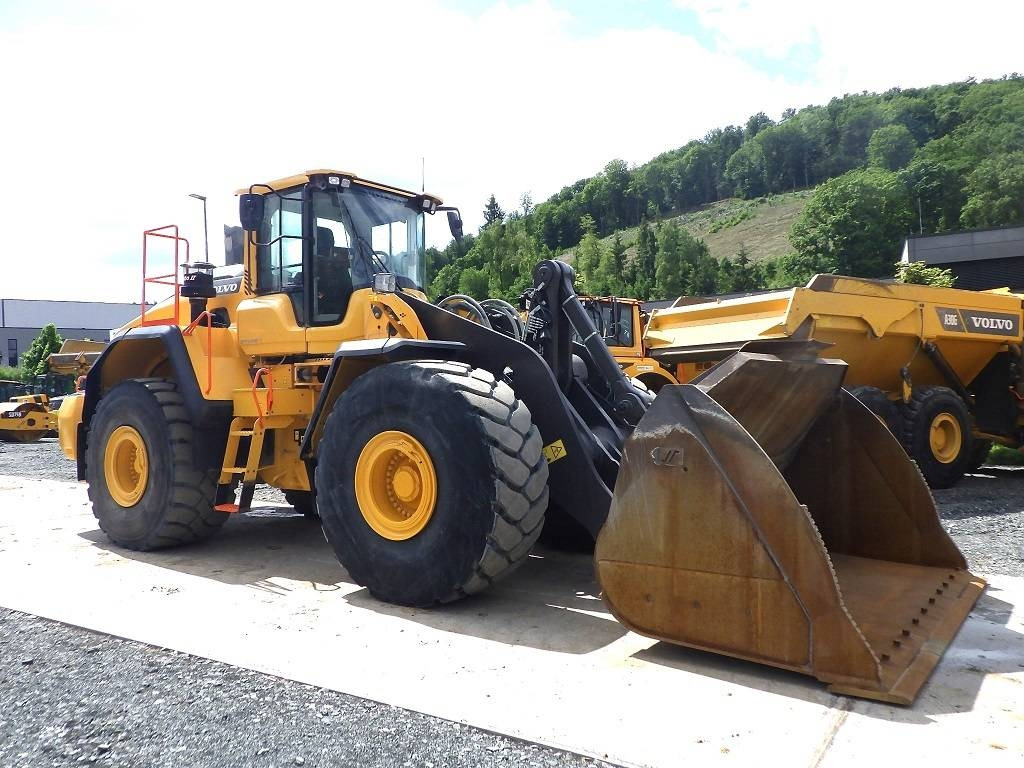 Volvo L 220 H - Chargeuse sur pneus: photos 3 Volvo L 220 H - Chargeuse sur pneus: photos 3