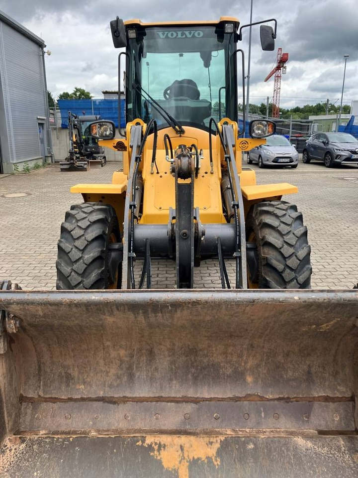Volvo L 30 G - Chargeuse sur pneus: photos 2 Volvo L 30 G - Chargeuse sur pneus: photos 2