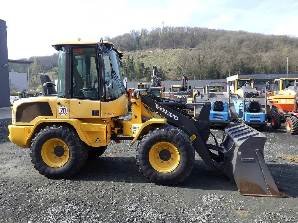 Volvo L 35 G - Chargeuse sur pneus: photos 2 Volvo L 35 G - Chargeuse sur pneus: photos 2