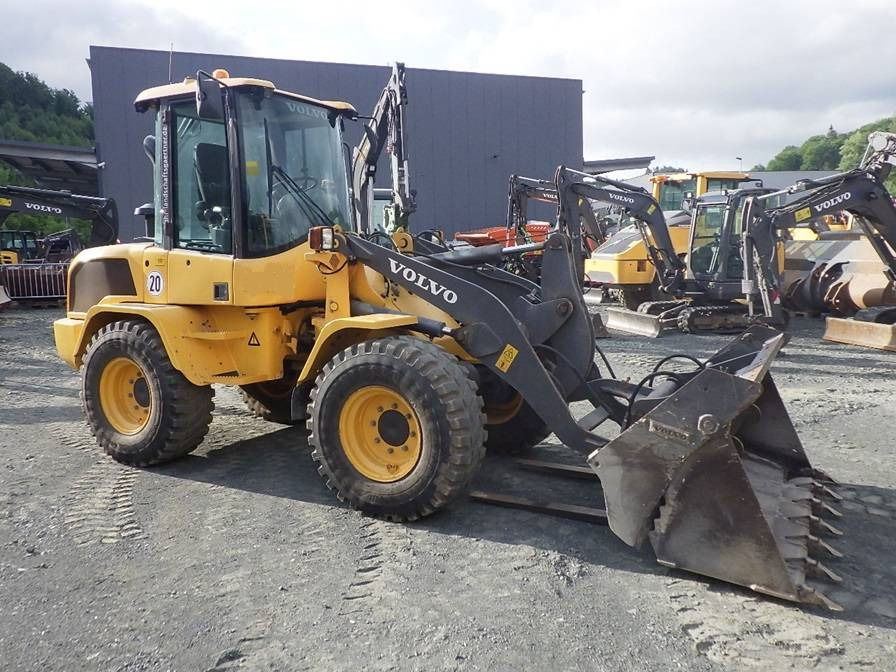 Volvo L 35 G - Chargeuse sur pneus: photos 2 Volvo L 35 G - Chargeuse sur pneus: photos 2