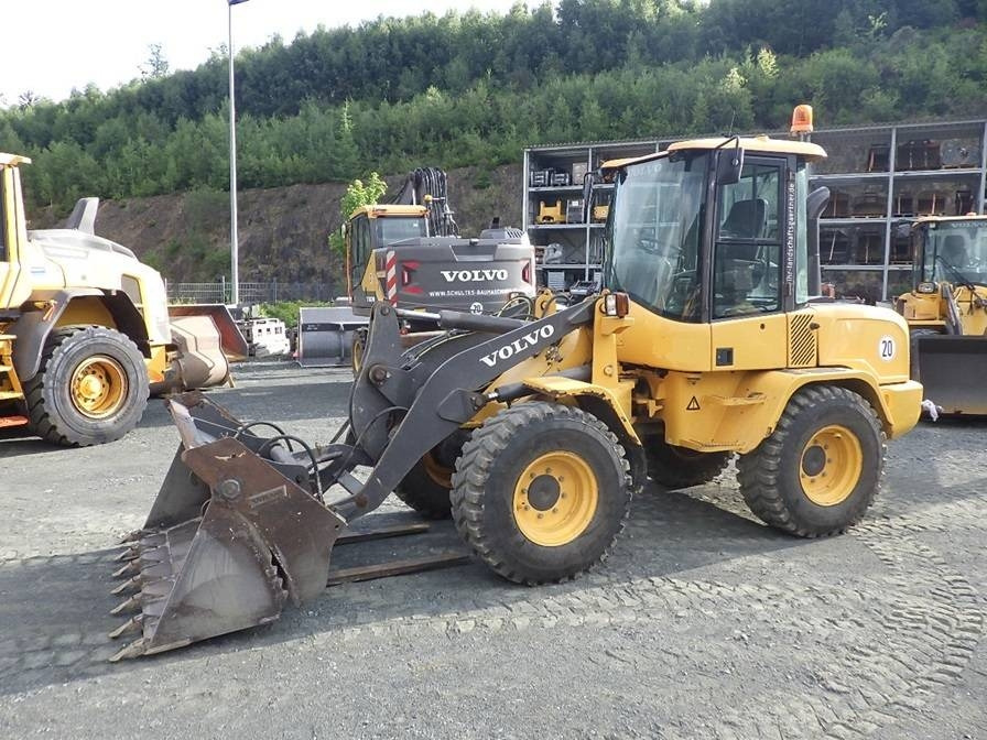 Volvo L 35 G - Chargeuse sur pneus: photos 1 Volvo L 35 G - Chargeuse sur pneus: photos 1