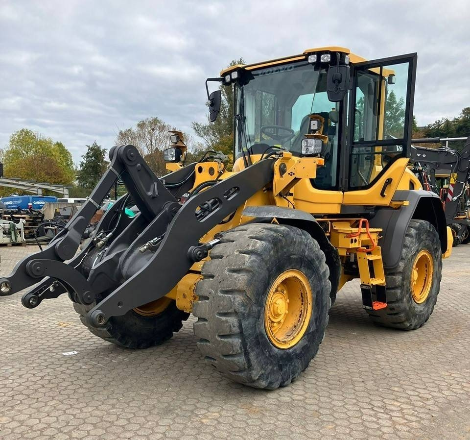 Volvo L 60 H - Chargeuse sur pneus: photos 1 Volvo L 60 H - Chargeuse sur pneus: photos 1