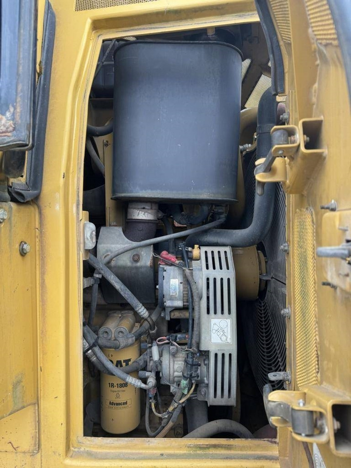 Chargeuse sur chenilles CAT 973 D: photos 14