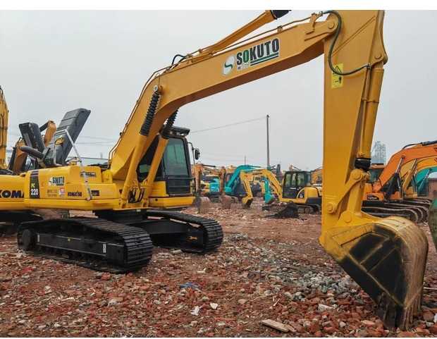 2021 Komatsu PC220-8 - Pelle sur chenille: photos 1 2021 Komatsu PC220-8 - Pelle sur chenille: photos 1