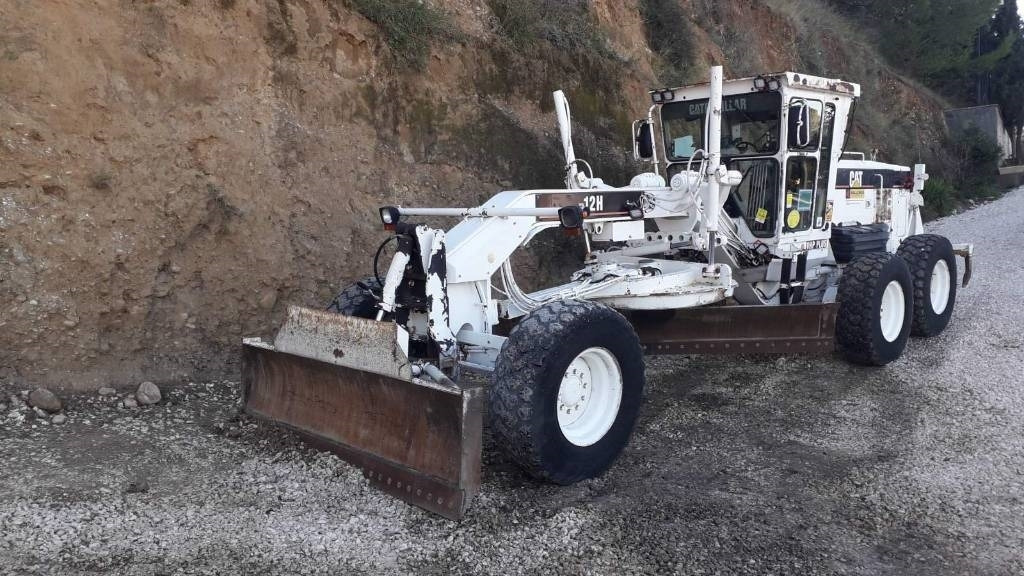 CAT 12 H VHP Plus - Niveleuse: photos 1 CAT 12 H VHP Plus - Niveleuse: photos 1