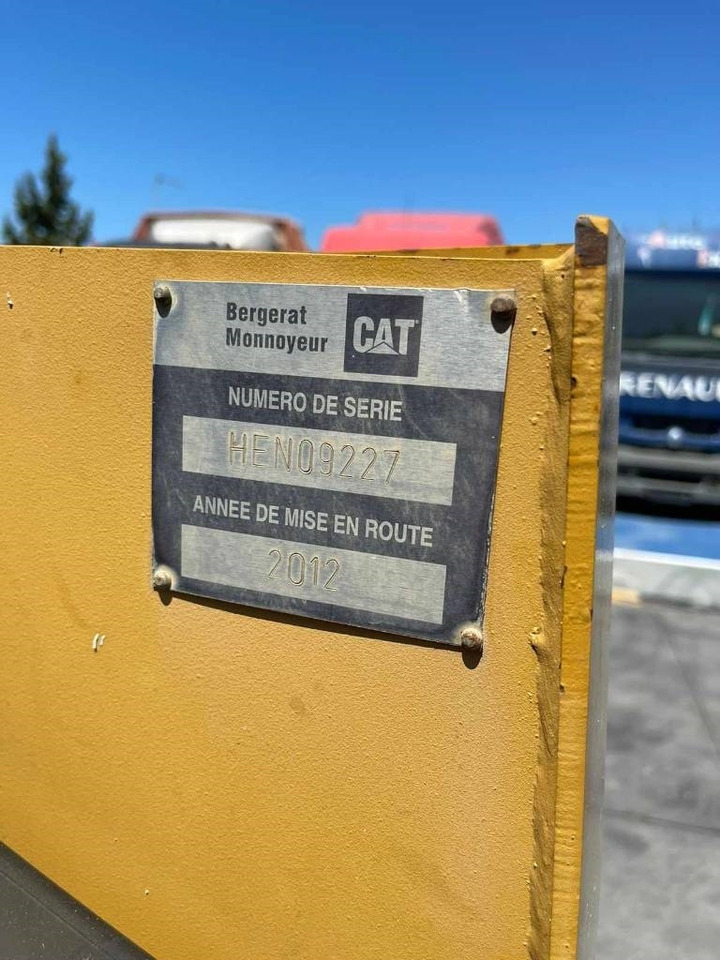CAT 236 B - Mini chargeuse: photos 2 CAT 236 B - Mini chargeuse: photos 2