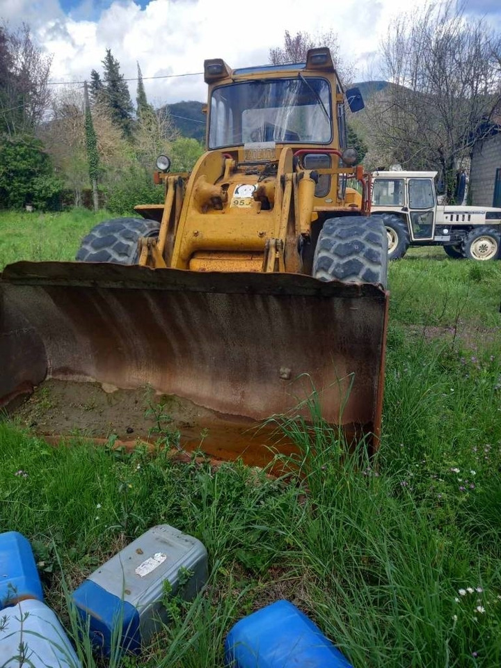 CAT 950 C - Chargeuse sur pneus: photos 2 CAT 950 C - Chargeuse sur pneus: photos 2
