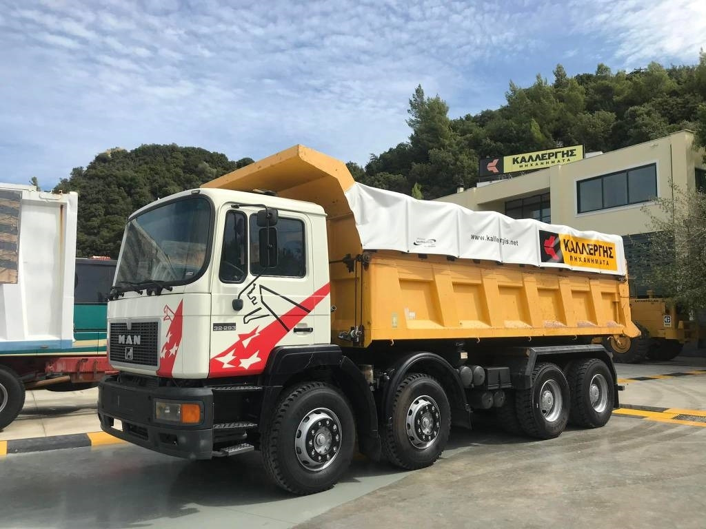 MAN 32..293 - Camion benne: photos 3 MAN 32..293 - Camion benne: photos 3