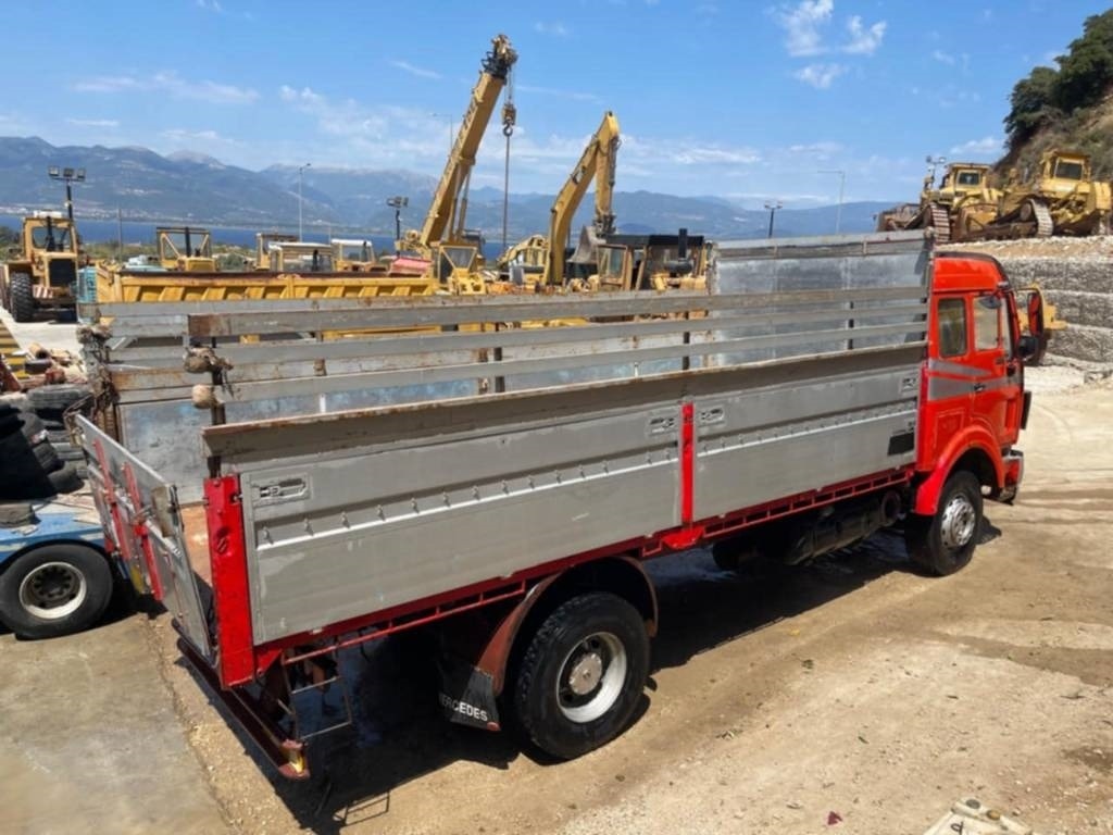 Mercedes-Benz 1638 - Camion plateau: photos 5 Mercedes-Benz 1638 - Camion plateau: photos 5