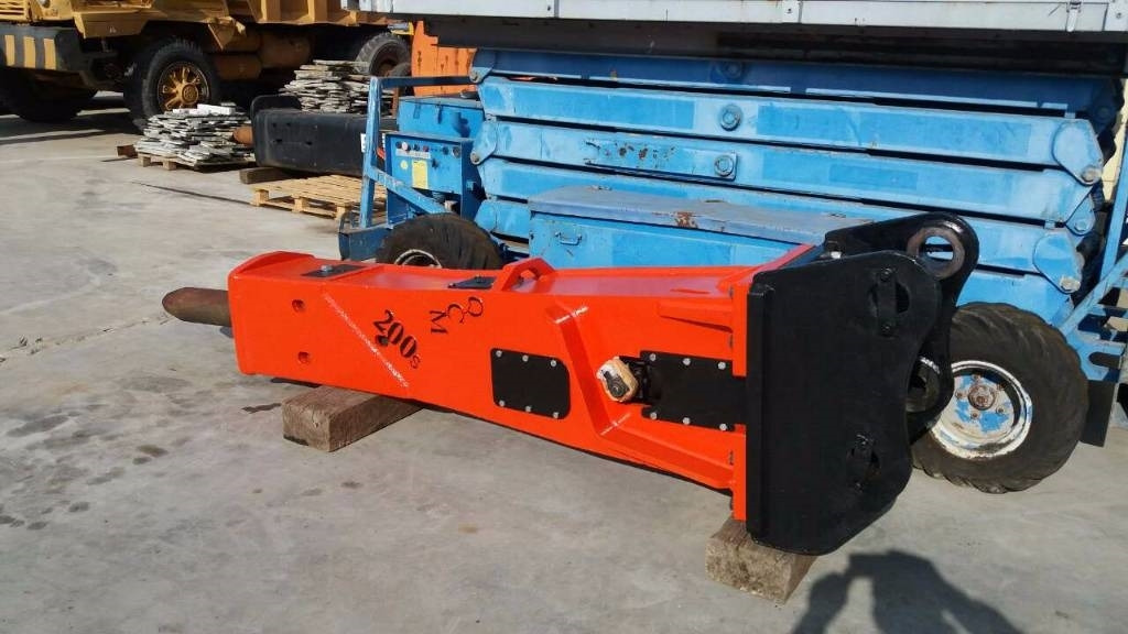 OCM 200s  - Marteau hydraulique pour Engins de chantier: photos 4 OCM 200s  - Marteau hydraulique pour Engins de chantier: photos 4