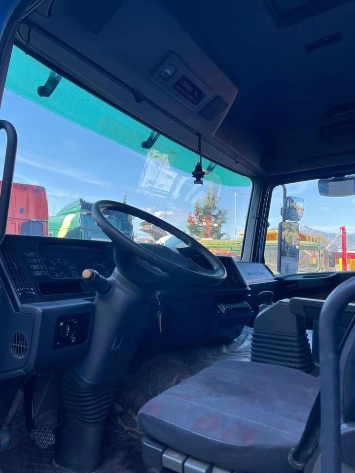 Mercedes-Benz 1843 - Tracteur routier: photos 4 Mercedes-Benz 1843 - Tracteur routier: photos 4