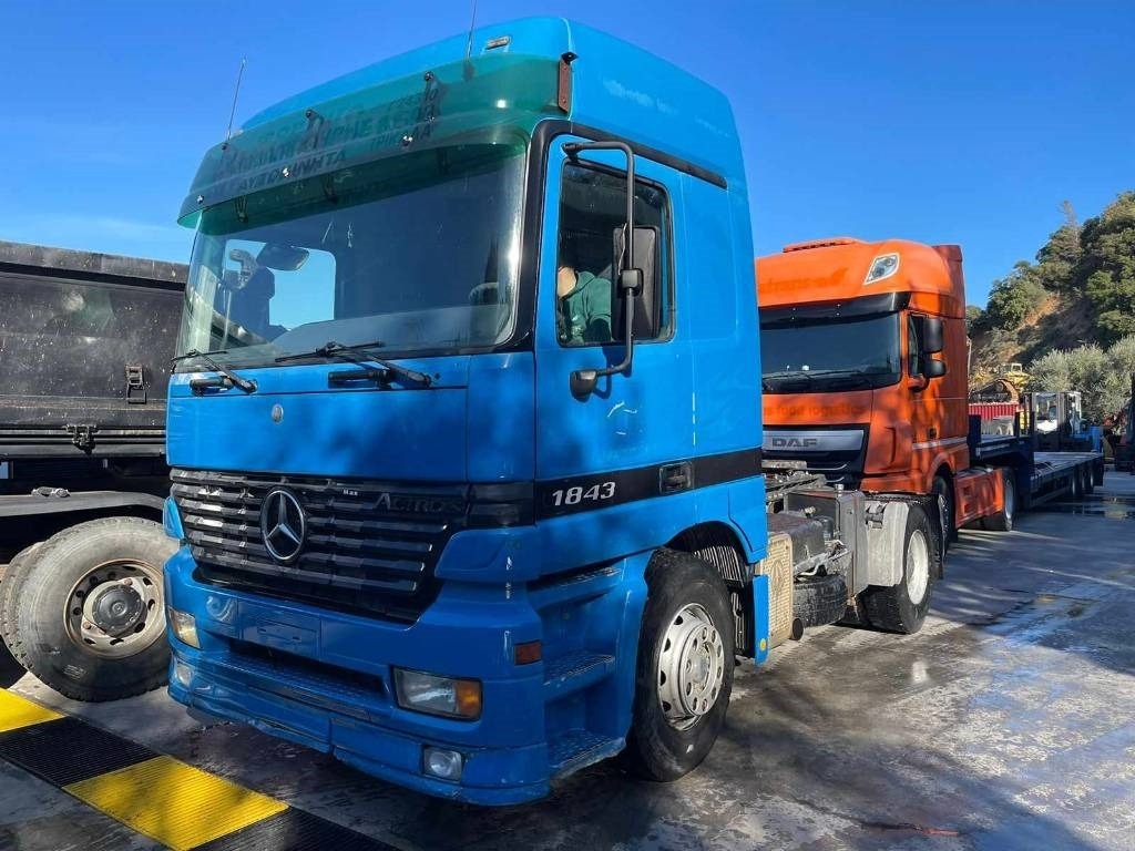 Mercedes-Benz 1843 - Tracteur routier: photos 2 Mercedes-Benz 1843 - Tracteur routier: photos 2