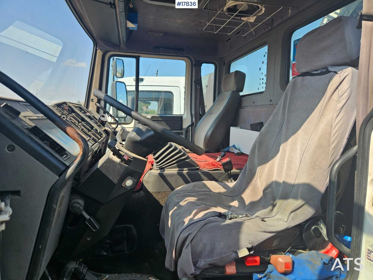 Camion plateau, Camion grue 1997 Volvo FL 619: photos 12