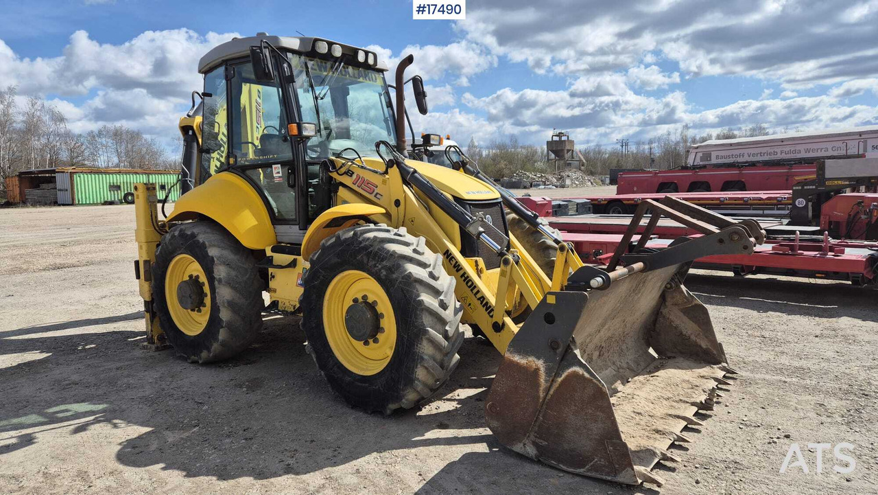 Backhoe Loader NEW HOLLAND B115C (2015) - Tractopelle: photos 3 Backhoe Loader NEW HOLLAND B115C (2015) - Tractopelle: photos 3