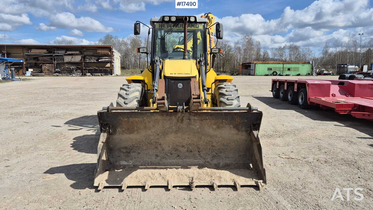 Backhoe Loader NEW HOLLAND B115C (2015) - Tractopelle: photos 2 Backhoe Loader NEW HOLLAND B115C (2015) - Tractopelle: photos 2